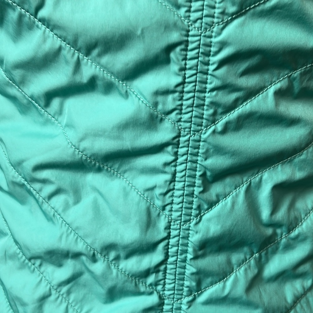 Columbia  Vest  Full zip front  3 pockets turtleneck  mint green quilted  size S - Picture 10 of 15